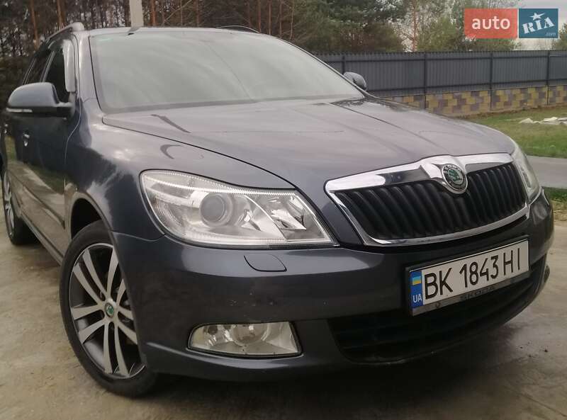 Универсал Skoda Octavia 2010 в Вараше