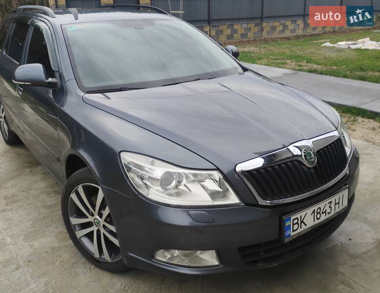 Универсал Skoda Octavia 2010 в Вараше
