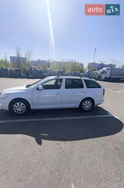 Универсал Skoda Octavia 2011 в 