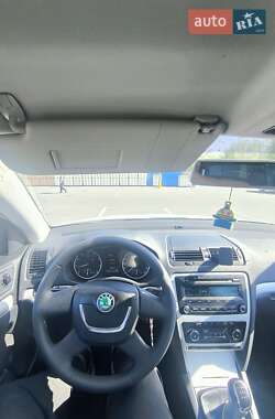 Универсал Skoda Octavia 2011 в 