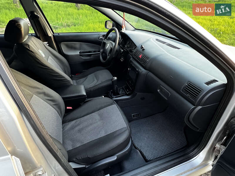 Ліфтбек Skoda Octavia 2002 в Одесі фото 13 Ліфтбек Skoda Octavia 2002 в Одесі