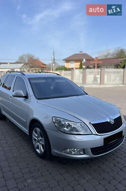 Універсал Skoda Octavia 2011 в Чернівцях