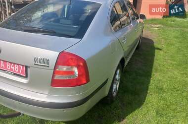 Лифтбек Skoda Octavia 2004 в 