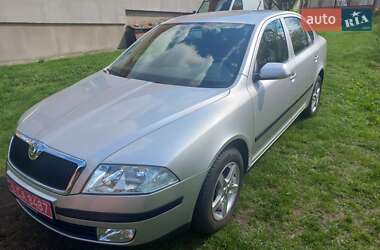 Лифтбек Skoda Octavia 2004 в 