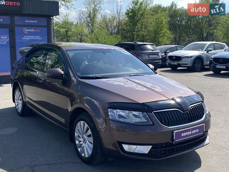 Лифтбек Skoda Octavia 2015 в Днепре