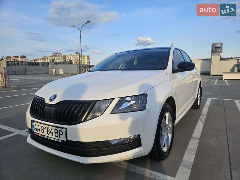 Лифтбек Skoda Octavia 2019 в Киеве