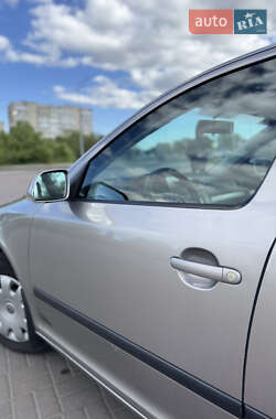 Лифтбек Skoda Octavia 2008 в 