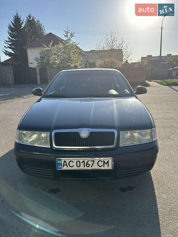 Лифтбек Skoda Octavia 2010 в Луцке
