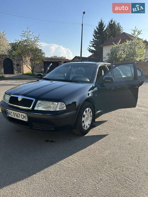 Лифтбек Skoda Octavia 2010 в Луцке