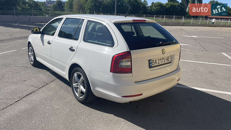 Универсал Skoda Octavia 2012 в Кропивницком