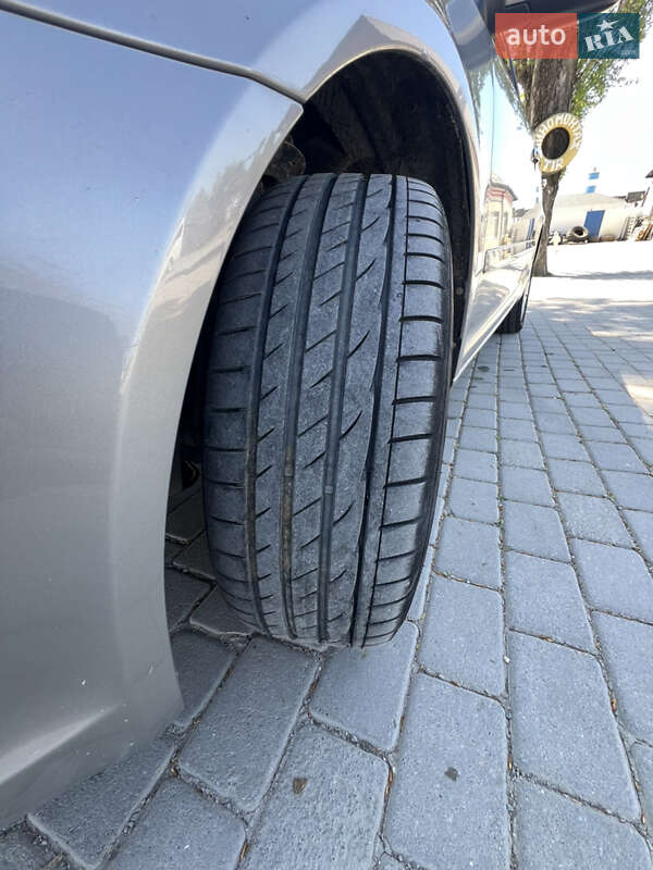 Лифтбек Skoda Octavia 2011 в Чемеровцах