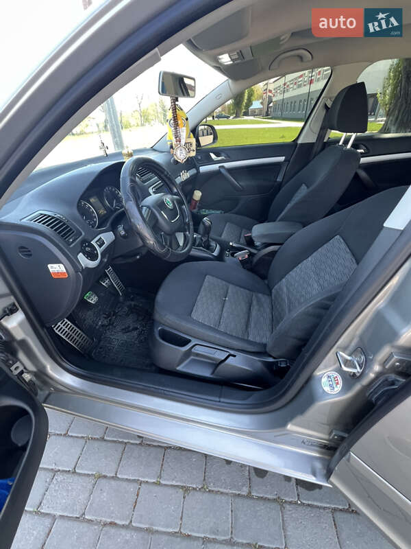 Лифтбек Skoda Octavia 2011 в Чемеровцах