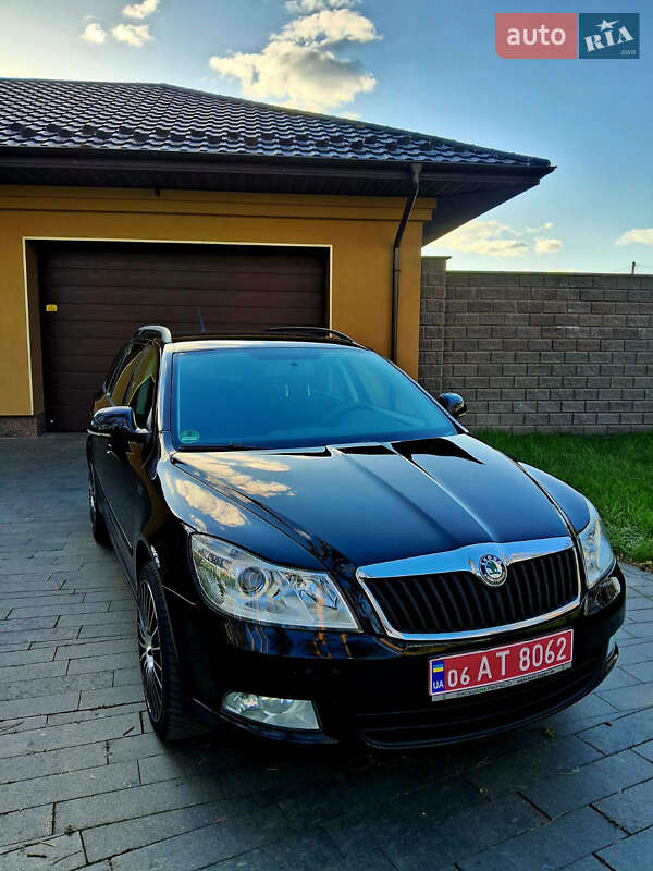 Универсал Skoda Octavia 2011 в 