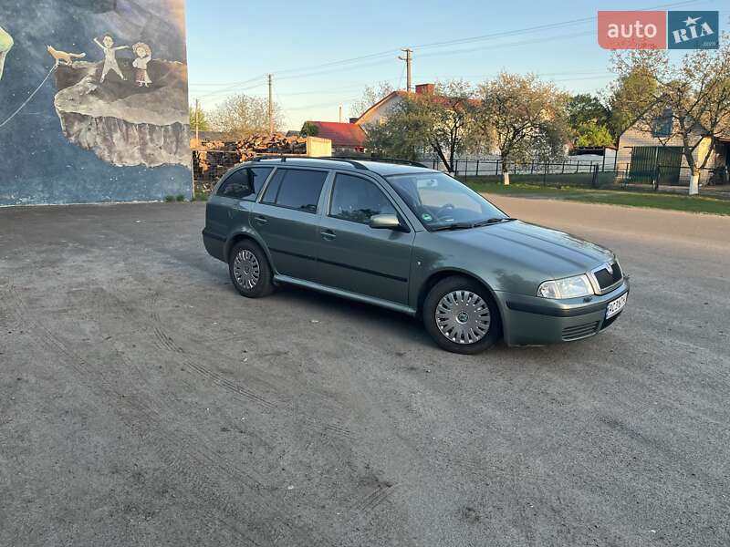 Універсал Skoda Octavia 2003 в Турійську