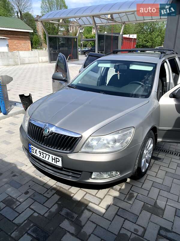 Універсал Skoda Octavia 2009 в Шепетівці