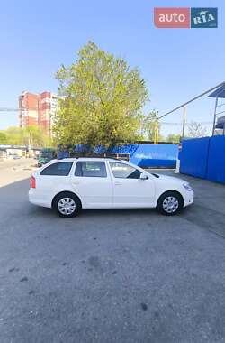 Универсал Skoda Octavia 2011 в 
