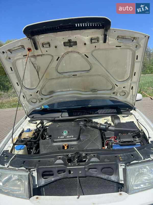 Лифтбек Skoda Octavia 2002 в Виннице