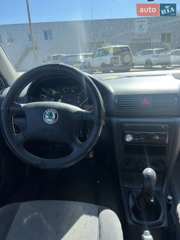 Лифтбек Skoda Octavia 2002 в Виннице