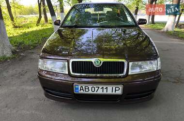 Ліфтбек Skoda Octavia 1998 в 