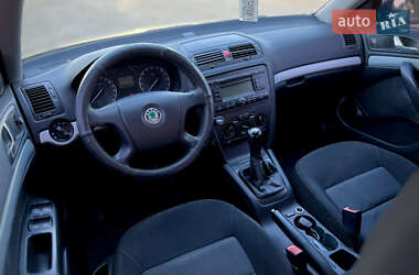 Лифтбек Skoda Octavia 2008 в 