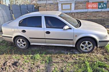 Лифтбек Skoda Octavia 1998 в 