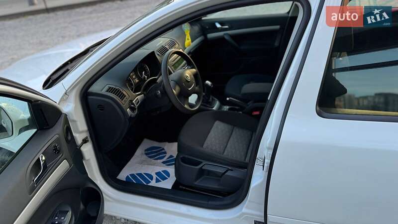 Универсал Skoda Octavia 2012 в Киеве