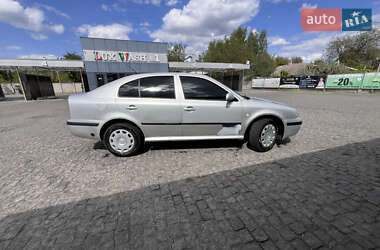 Лифтбек Skoda Octavia 2003 в 