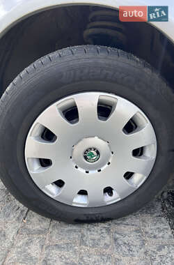 Лифтбек Skoda Octavia 2003 в 
