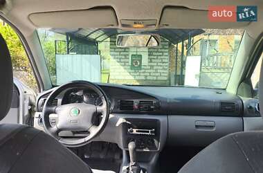 Ліфтбек Skoda Octavia 2002 в 