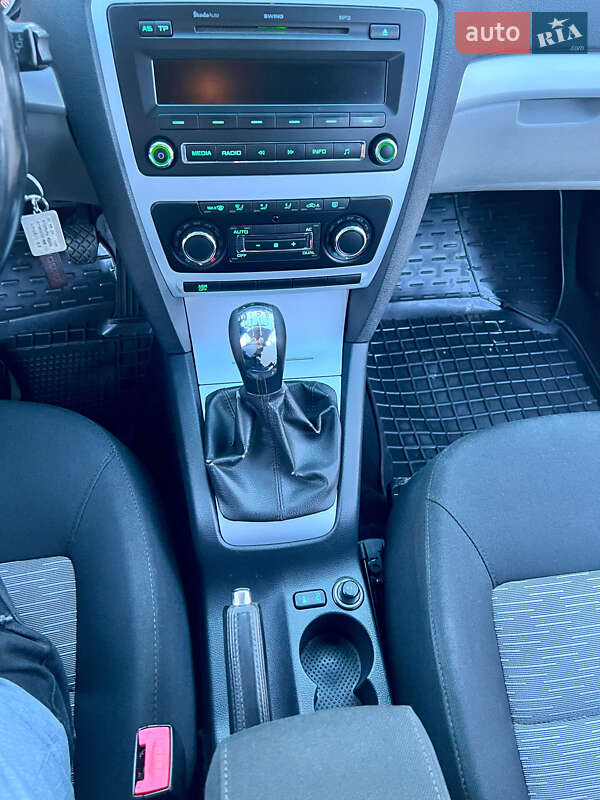 Универсал Skoda Octavia 2010 в Луцке