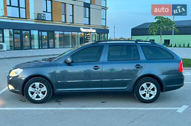 Універсал Skoda Octavia 2010 в 