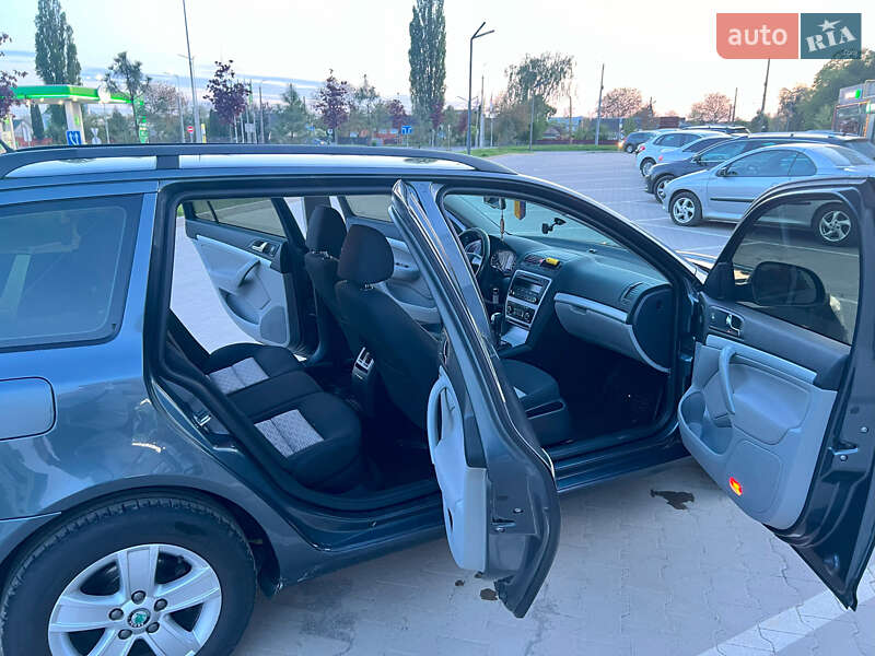 Универсал Skoda Octavia 2010 в Луцке