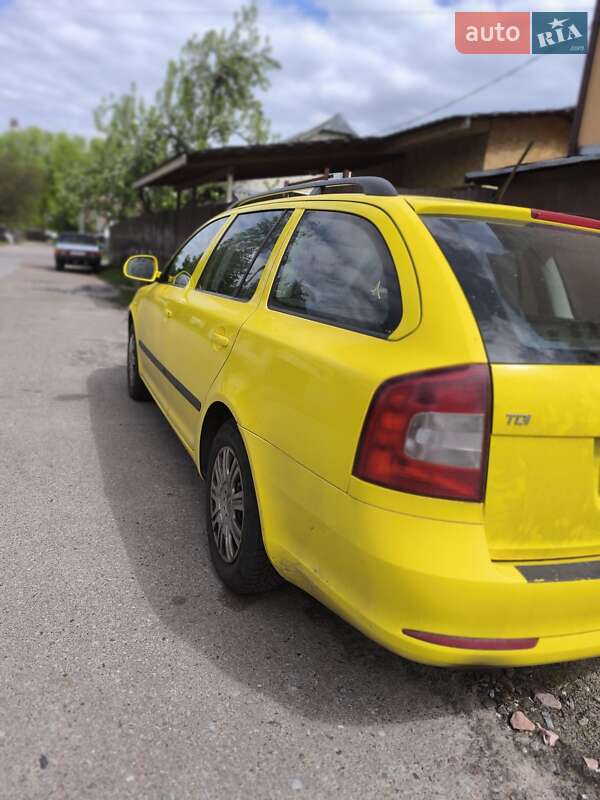 Універсал Skoda Octavia 2012 в Чернігові