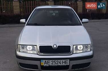 Лифтбек Skoda Octavia 2002 в 