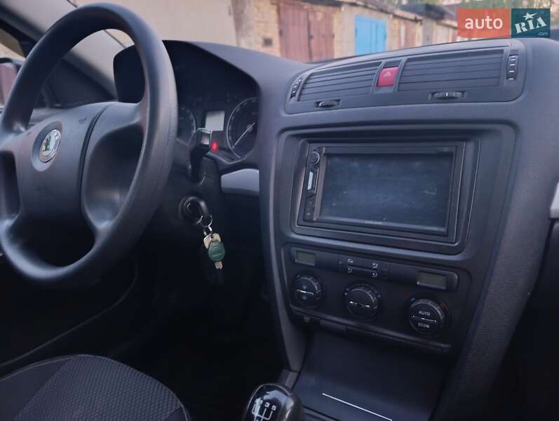 Ліфтбек Skoda Octavia 2006 в Борисполі