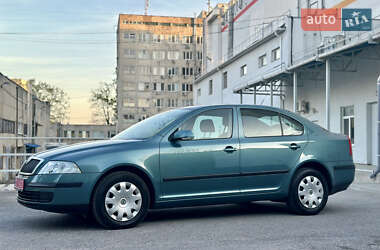 Лифтбек Skoda Octavia 2005 в 