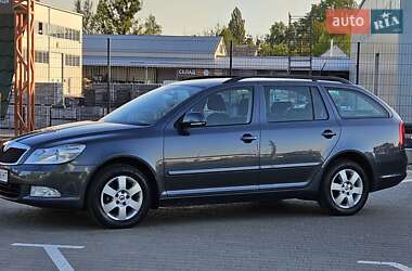 Универсал Skoda Octavia 2010 в 