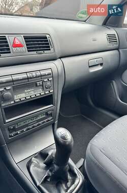 Лифтбек Skoda Octavia 2003 в 