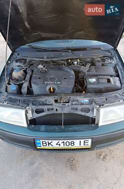 Ліфтбек Skoda Octavia 2001 в 