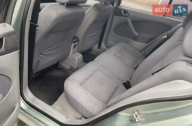 Лифтбек Skoda Octavia 2003 в 