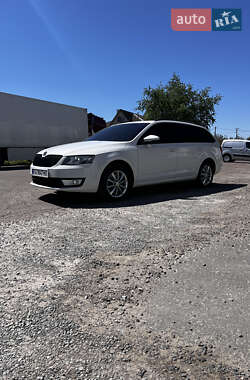 Универсал Skoda Octavia 2015 в 