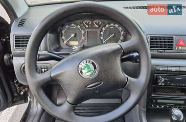 Универсал Skoda Octavia 2003 в 