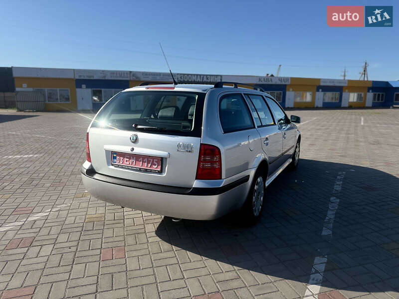 Універсал Skoda Octavia 2001 в Житомирі