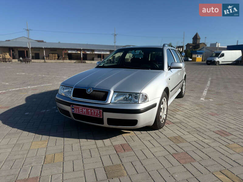 Універсал Skoda Octavia 2001 в Житомирі