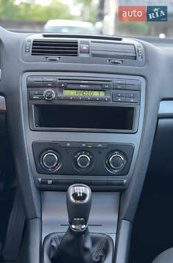 Універсал Skoda Octavia 2010 в 