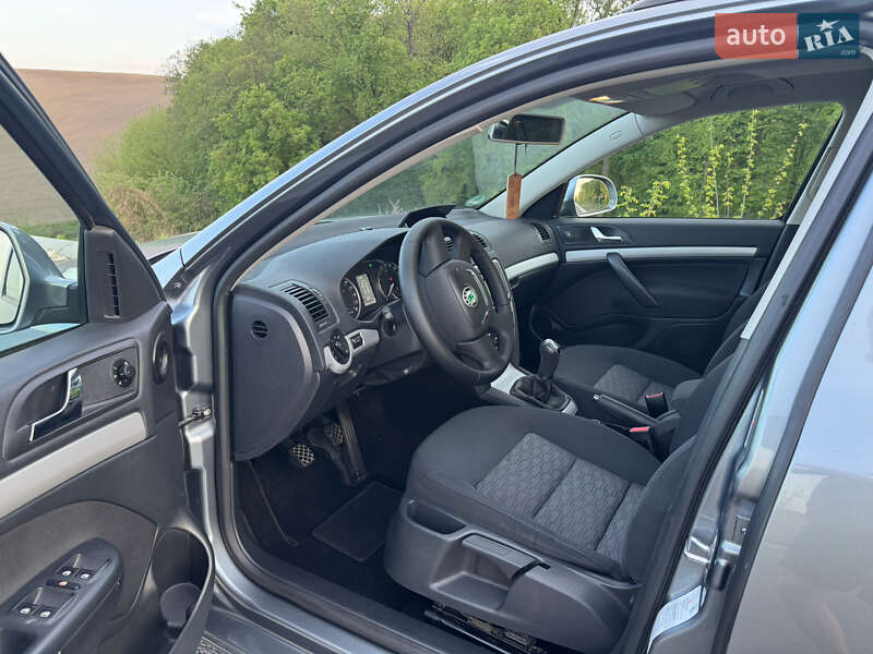 Универсал Skoda Octavia 2012 в Ровно