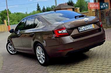 Ліфтбек Skoda Octavia 2019 в 