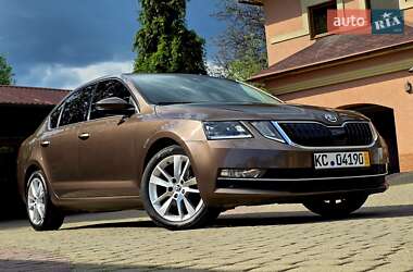 Ліфтбек Skoda Octavia 2019 в 