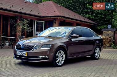 Ліфтбек Skoda Octavia 2019 в 