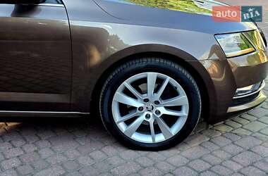 Ліфтбек Skoda Octavia 2019 в 